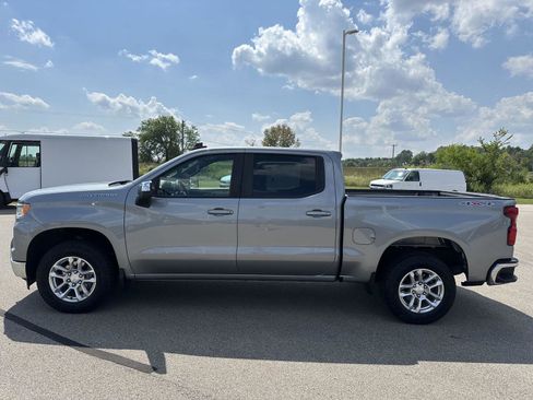 Used 2024 Chevrolet Silverado 1500 LT image 2