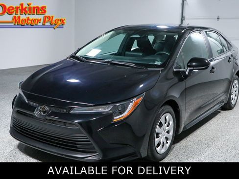 Used 2024 Toyota Corolla LE FWD image 1