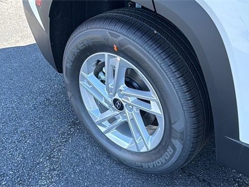 New 2026 Hyundai Tucson SE image 4