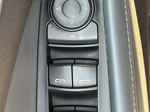 Used 2022 Buick Enclave Essence w/ Experience Buick Package image 26