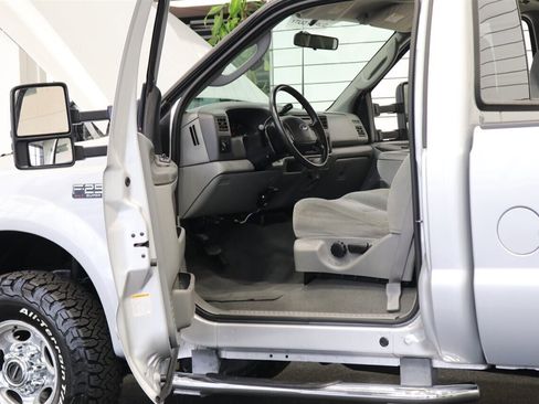 Used 2003 Ford F250 XLT image 69
