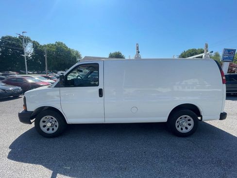Used 2012 Chevrolet Express 1500 RWD image 9