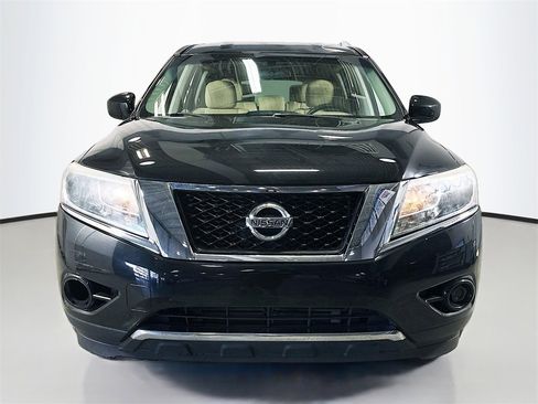 Used 2016 Nissan Pathfinder S image 4