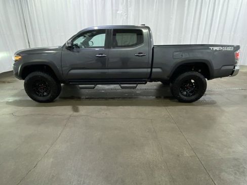 Certified 2023 Toyota Tacoma TRD Off-Road image 7