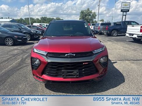 Used 2022 Chevrolet TrailBlazer RS w/ Sun and Liftgate Package AWD/4WD image 8