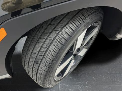 Used 2025 Hyundai Santa Fe Limited AWD/4WD image 41