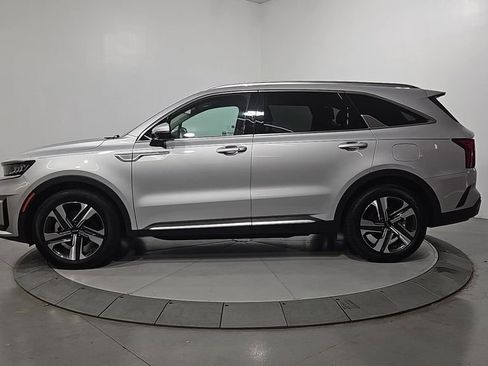 Used 2023 Kia Sorento EX image 2