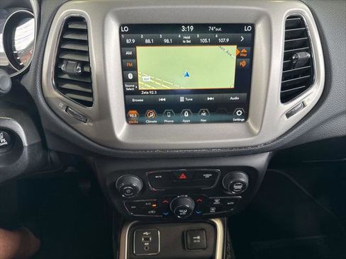 Certified 2021 Jeep Compass Latitude image 23