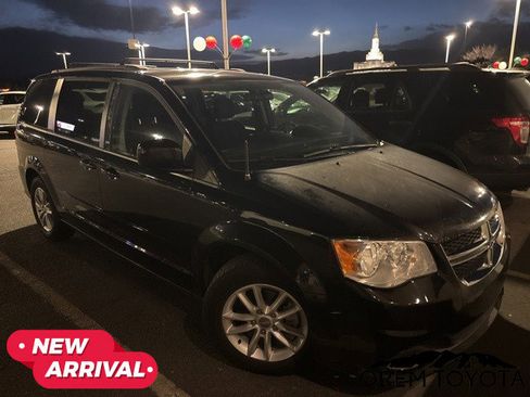 Used 2016 Dodge Grand Caravan SXT w/ Rear Park Assist Package image 16