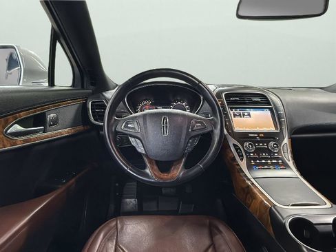 Used 2018 Lincoln MKX Reserve FWD image 12