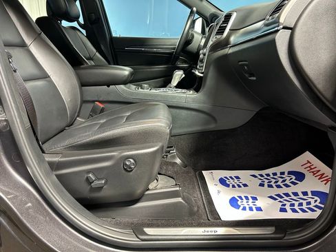 Used 2018 Jeep Grand Cherokee Limited w/ Trailer Tow Group IV image 46