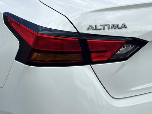 New 2026 Nissan Altima 2.5 SV FWD image 12