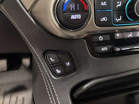 Used 2019 GMC Yukon Denali w/ Denali Ultimate Package image 27