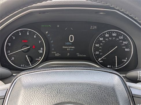 Used 2020 Toyota Avalon Limited image 34