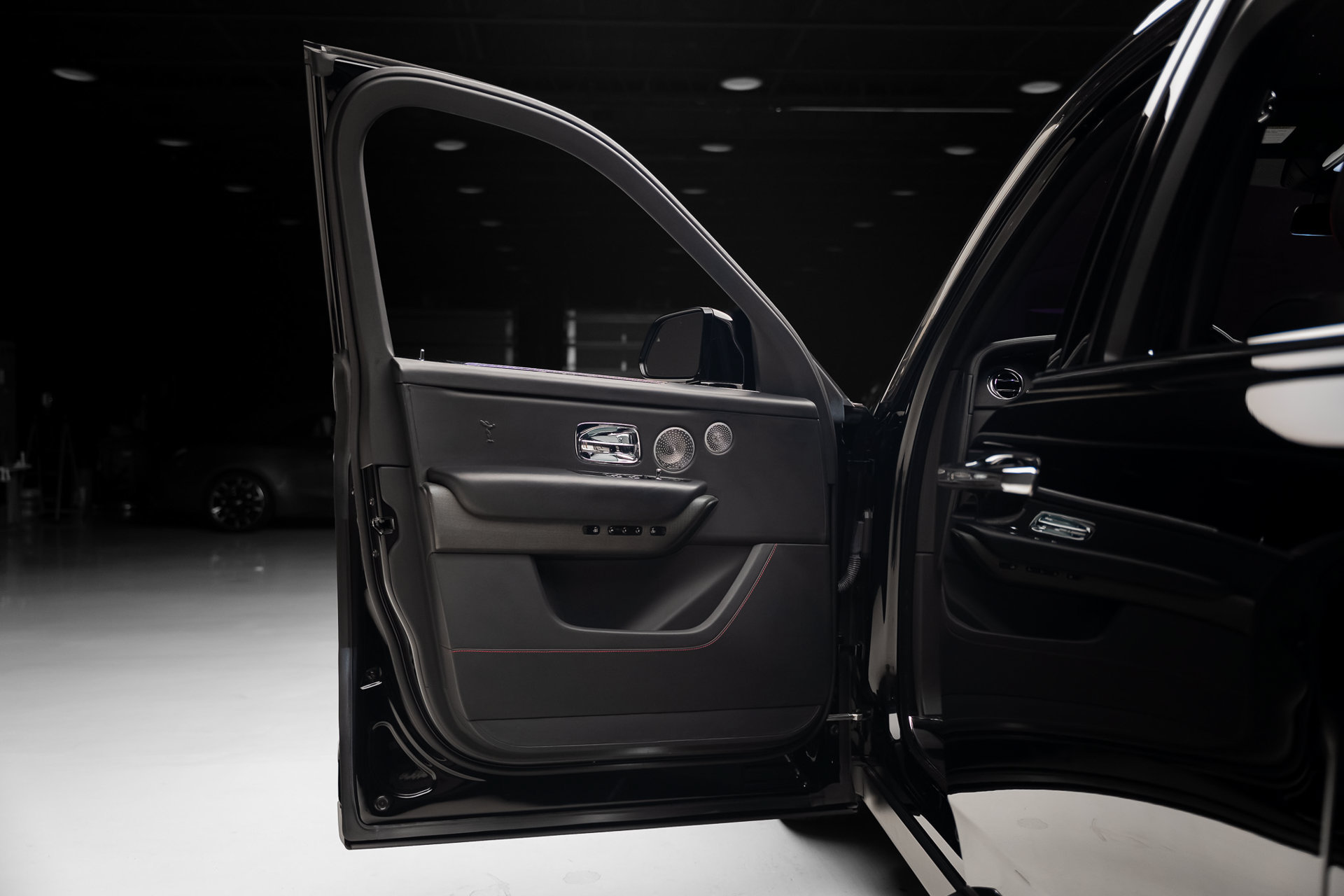 Used 2022 Rolls-Royce Cullinan w/ Technology Package AWD/4WD image 56