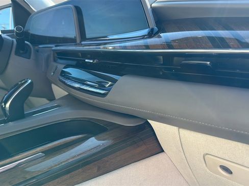 Used 2021 Cadillac Escalade Sport Platinum image 35