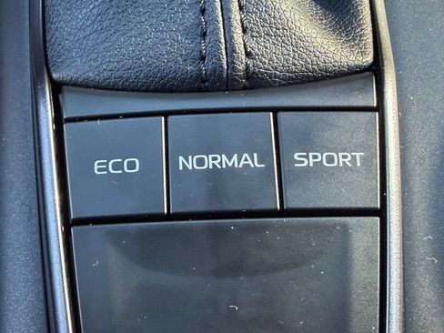 Certified 2023 Toyota Camry SE w/ Convenience Package image 37