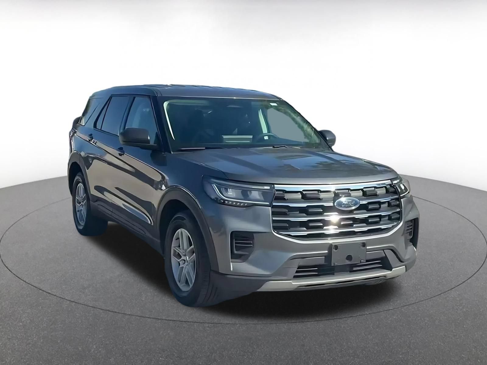 Used 2026 Ford Explorer Active AWD/4WD image 3