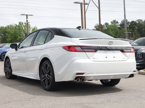 Used 2026 Toyota Camry XSE w/ Premium Plus Package image 3