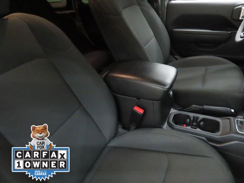 Used 2023 Jeep Wrangler Unlimited Sport image 25