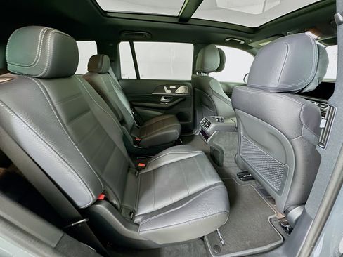 New 2026 Mercedes-Benz GLS 450 4MATIC image 31