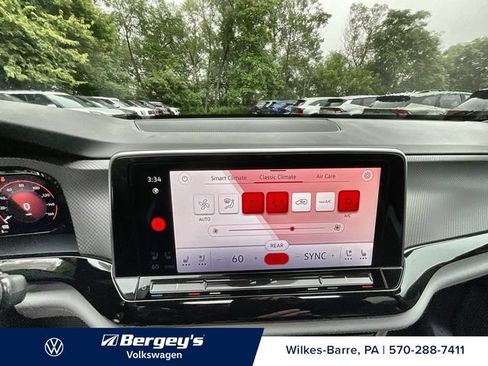 Used 2024 Volkswagen Atlas Peak Edition SEL AWD/4WD image 14