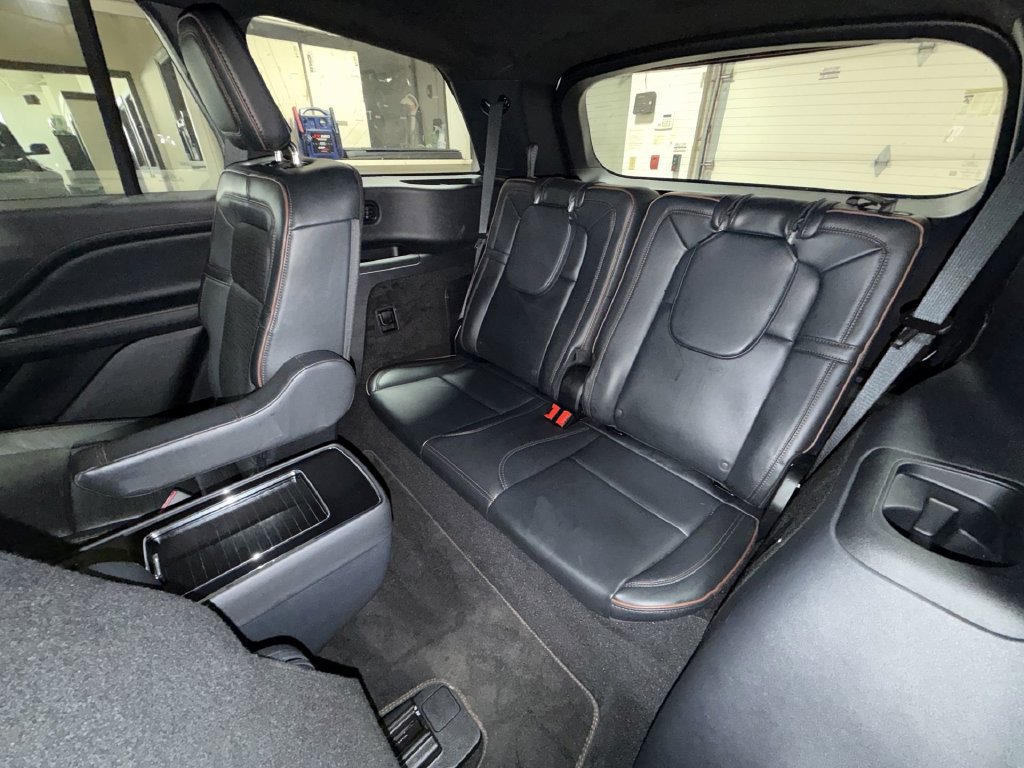 Used 2025 Lincoln Aviator Black Label w/ Black Label Special Edition AWD/4WD image 27