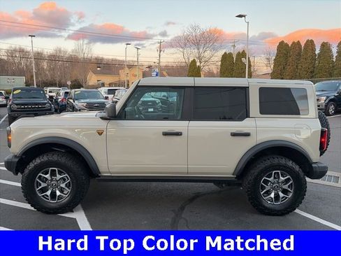 Used 2025 Ford Bronco Badlands image 5