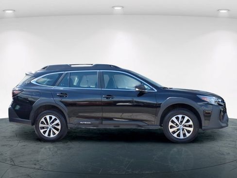 Used 2023 Subaru Outback AWD/4WD image 2