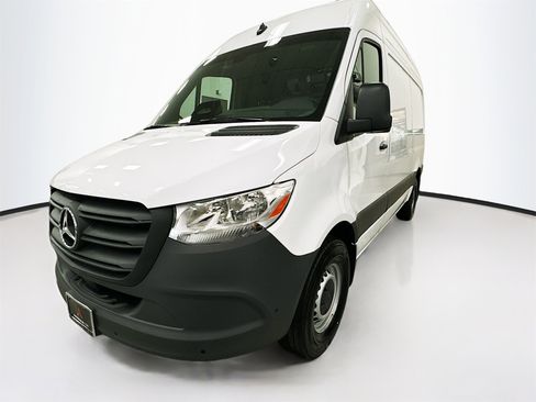 New 2025 Mercedes-Benz Sprinter 2500 image 3