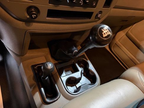 Used 2006 Dodge Ram 2500 Truck SLT image 39