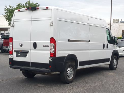 Used 2025 RAM ProMaster 2500 w/ Convenience Group FWD image 10