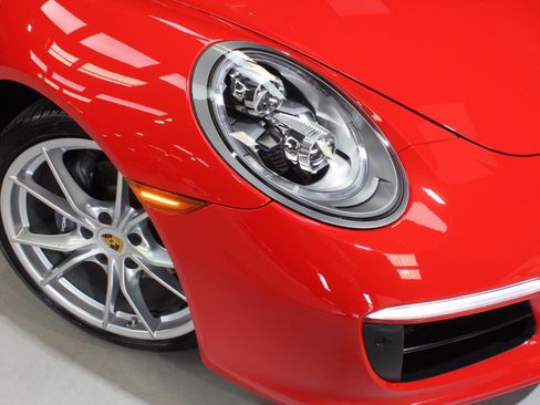 Used 2019 Porsche 911 Carrera w/ Sportdesign Package image 22