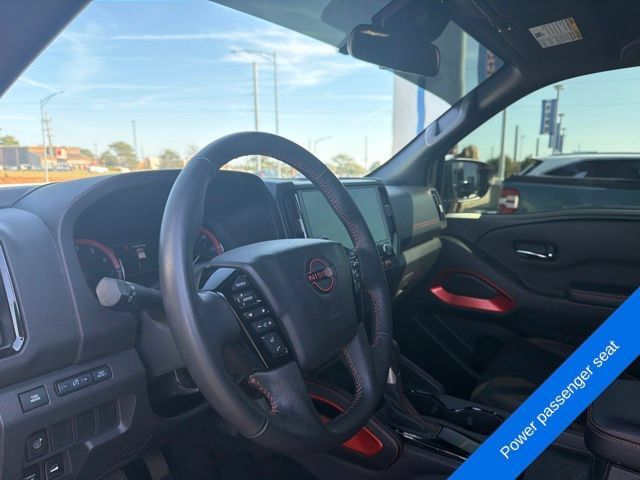 Used 2025 Nissan Frontier PRO-4X AWD/4WD image 14