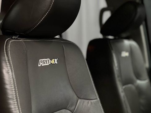 Used 2016 Nissan Frontier PRO-4X w/ Pro-4x Luxury Package image 24