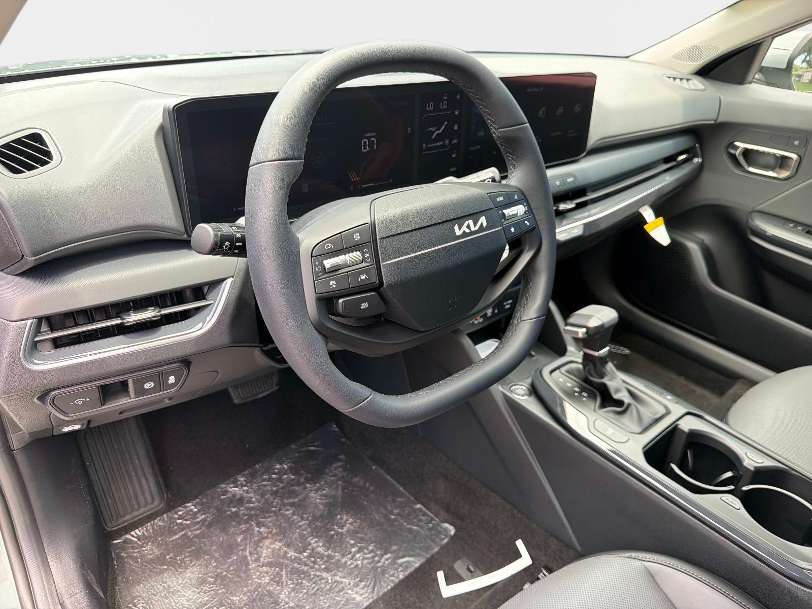 New 2026 Kia K4 EX FWD image 18