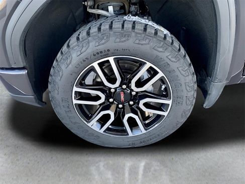Used 2024 GMC Sierra 1500 AT4 w/ AT4 Premium Package image 11