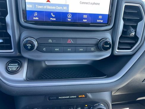 Used 2022 Ford Bronco Sport Outer Banks w/ Tech Package AWD/4WD image 11