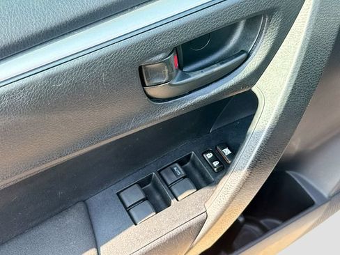 Used 2016 Toyota Corolla L FWD image 16