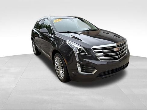 Used 2018 Cadillac XT5 Luxury w/ Driver Awareness Package AWD/4WD image 3