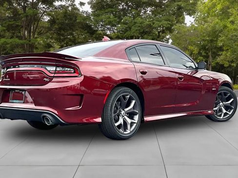 Used 2019 Dodge Charger R/T RWD image 2