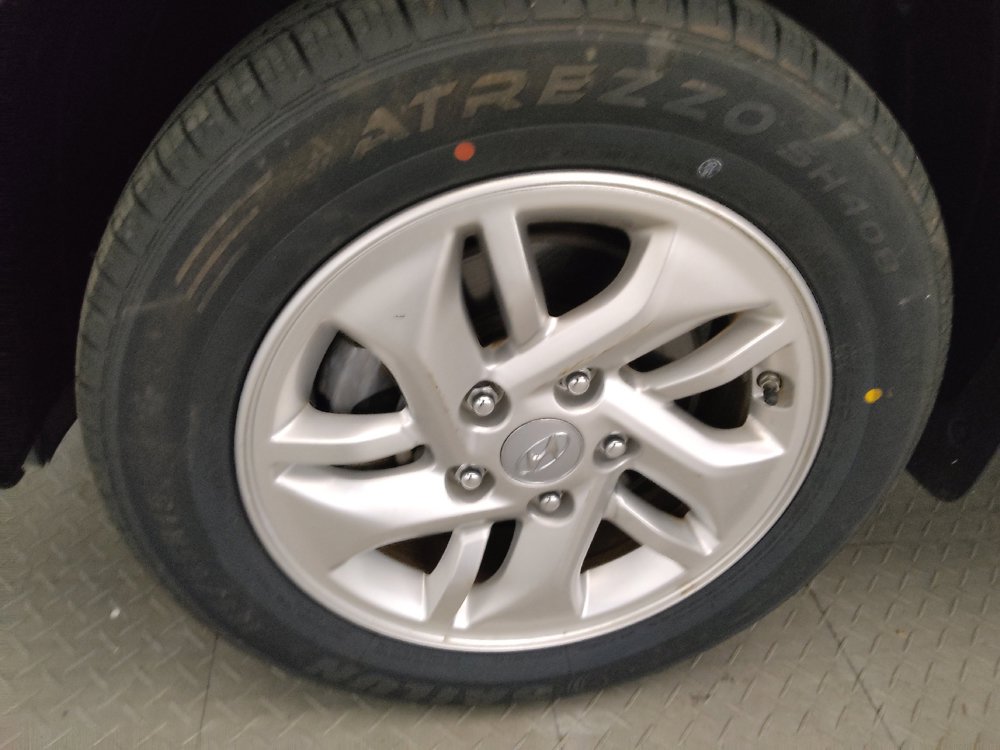 Used 2021 Hyundai Venue SE FWD image 31