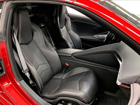 Used 2021 Chevrolet Corvette Stingray Coupe w/ 1LT RWD image 8