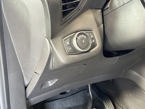 Used 2017 Ford Escape Titanium image 10