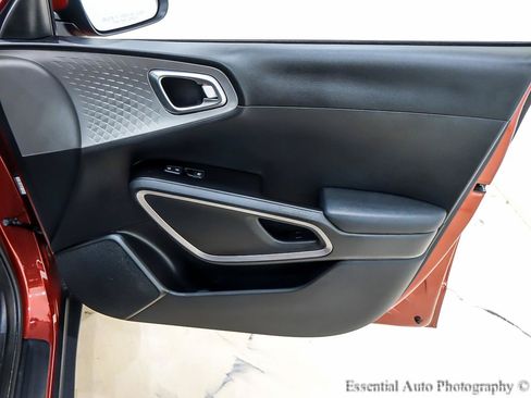 Used 2025 Kia Soul S FWD image 29