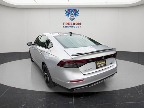Used 2024 Honda Accord Sport image 4