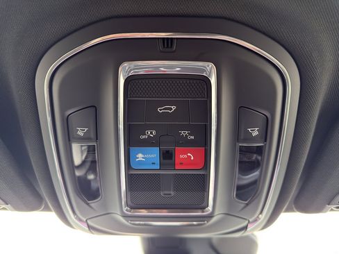 New 2025 Jeep Grand Cherokee L Limited w/ Trailer Tow Package AWD/4WD image 23