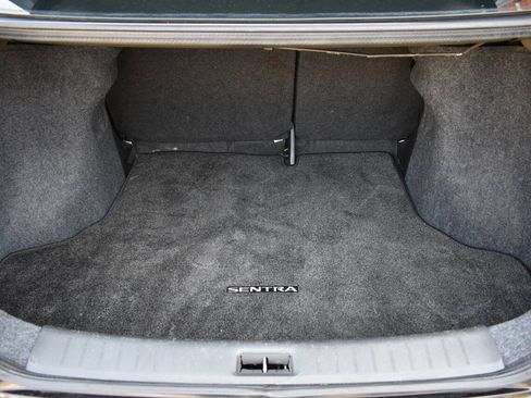 Used 2019 Nissan Sentra S image 10