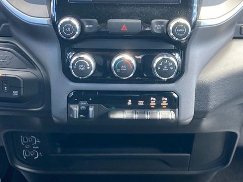 Used 2025 RAM 2500 Big Horn AWD/4WD image 18