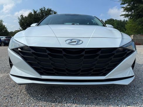 Used 2021 Hyundai Elantra SEL FWD image 9
